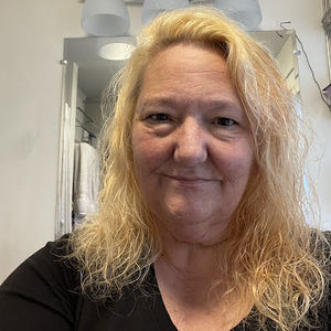 Meet your Posher, Cindy